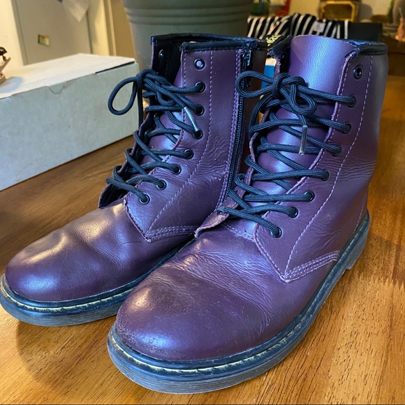 SOLD Dr Martens Delaney ankle boot purple size 7 - Picture 2 of 10